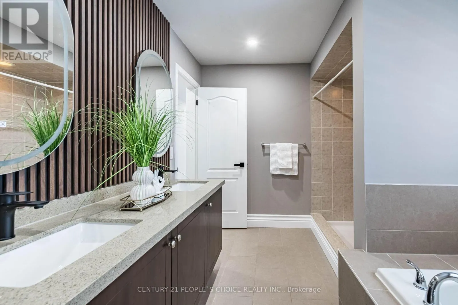 78 ABERCROMBIE CRESCENT E