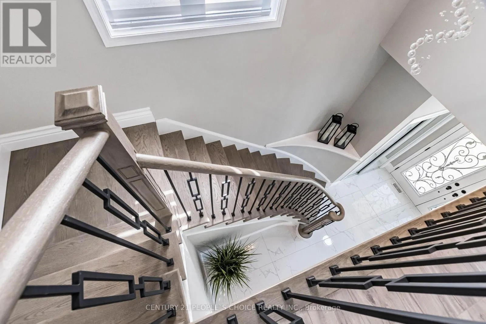 78 ABERCROMBIE CRESCENT E