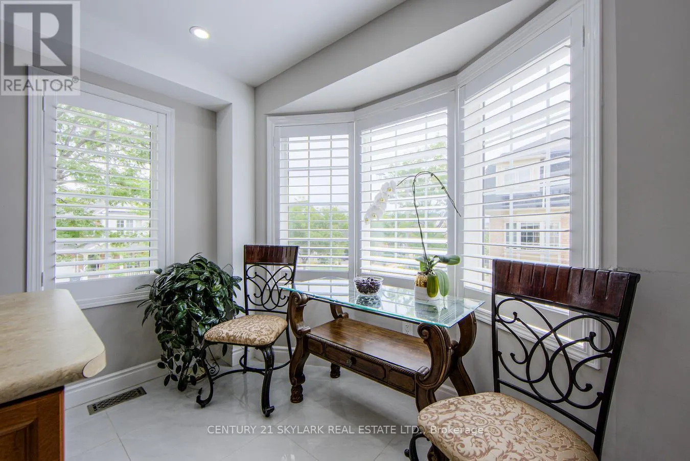 21 DECKER HOLLOW CIRCLE