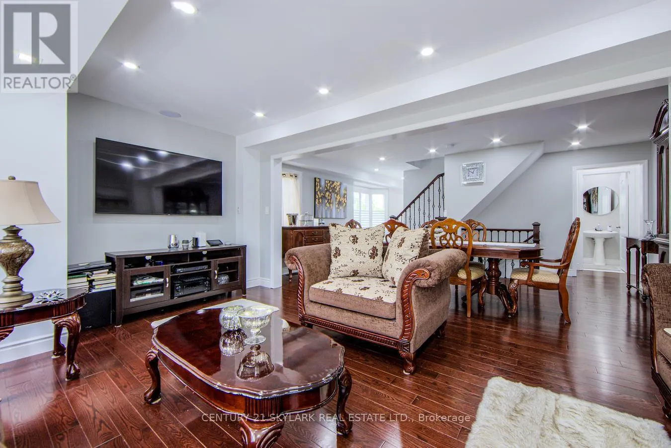 21 DECKER HOLLOW CIRCLE
