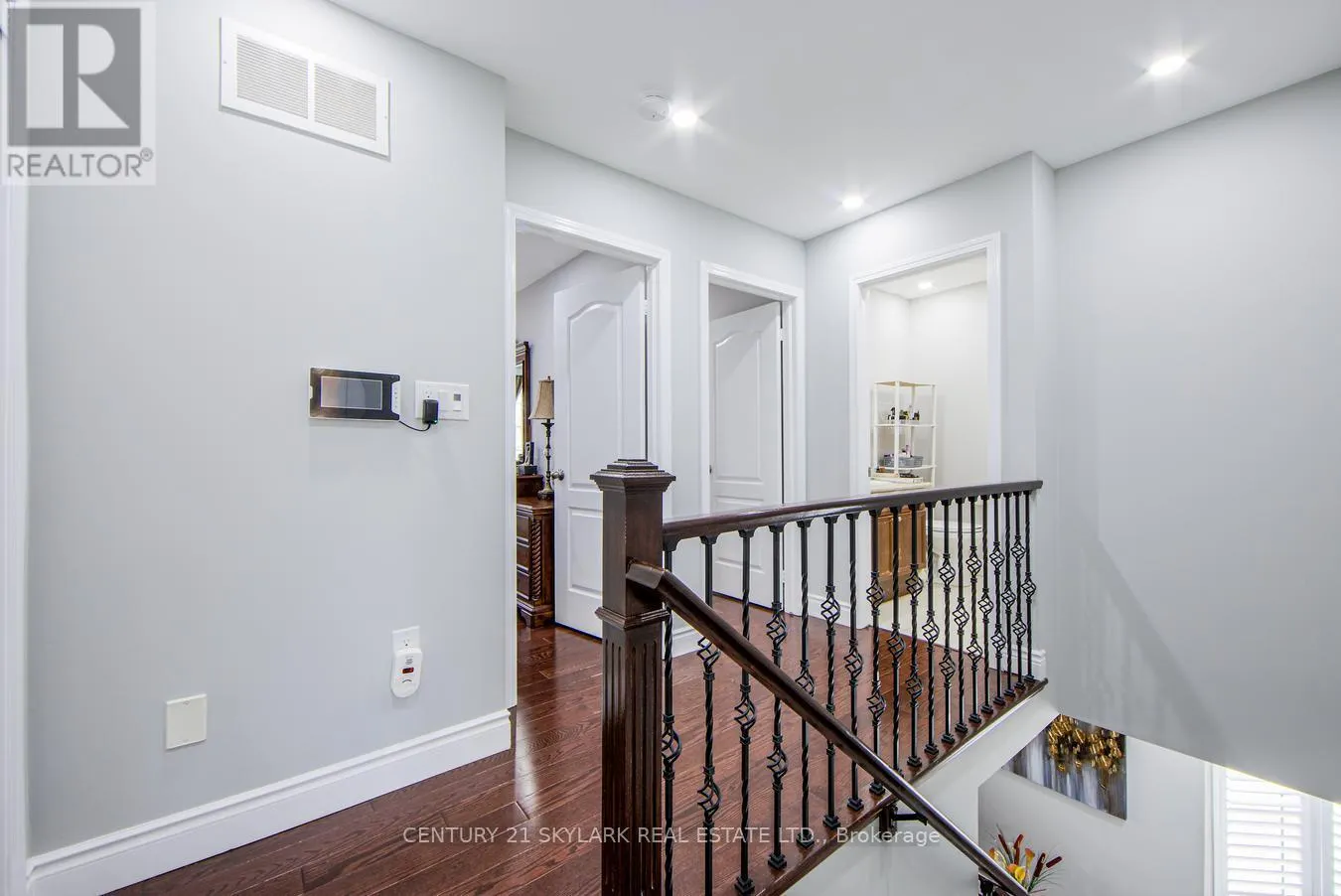 21 DECKER HOLLOW CIRCLE