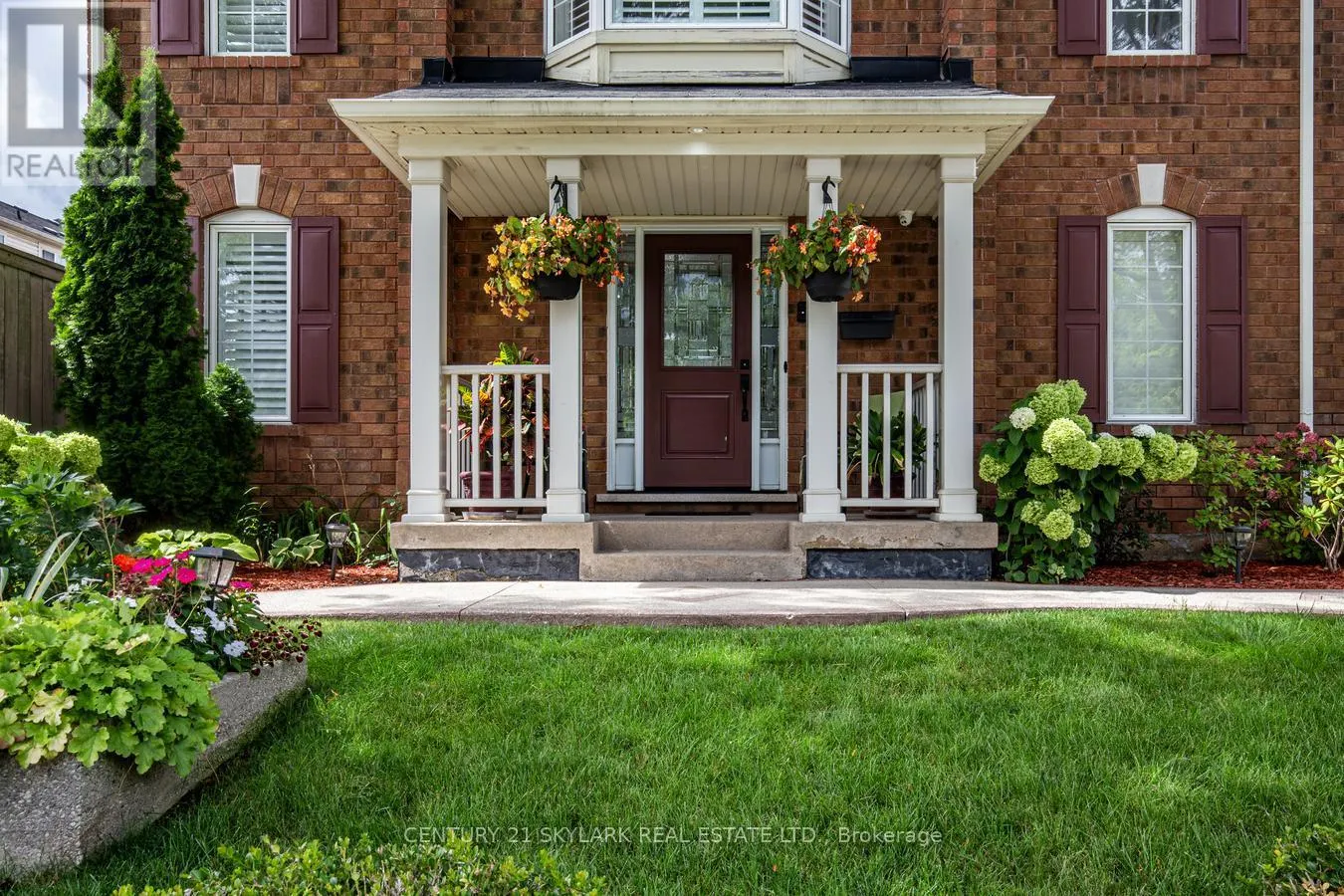 21 DECKER HOLLOW CIRCLE