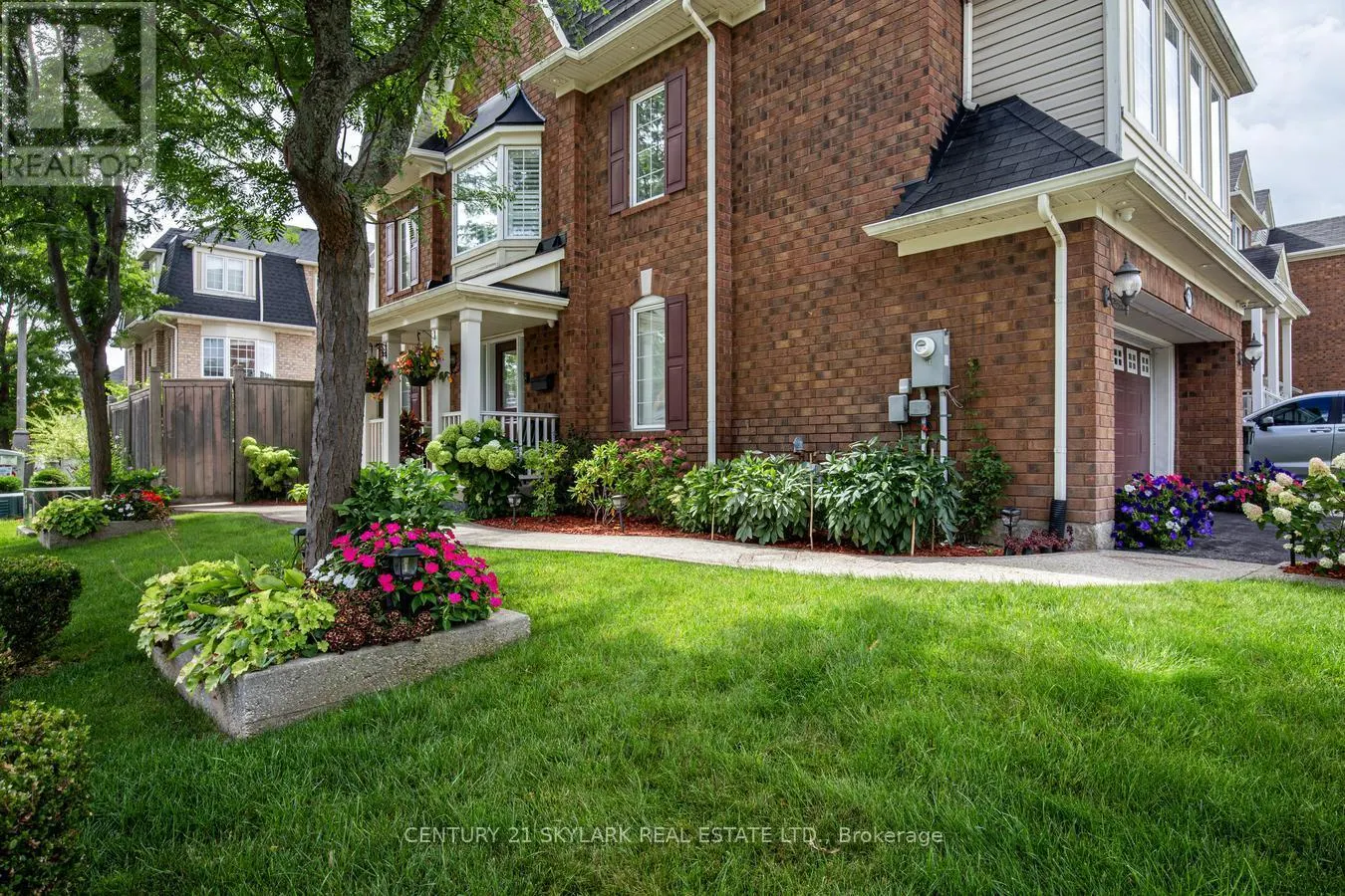 21 DECKER HOLLOW CIRCLE