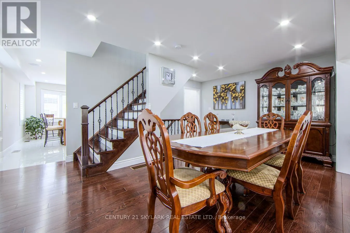 21 DECKER HOLLOW CIRCLE