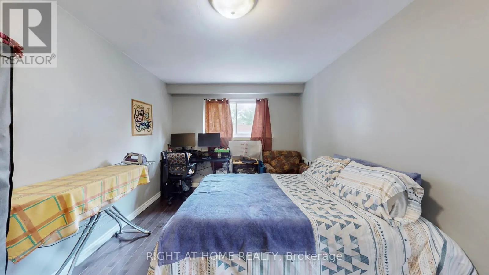 3456 OAKGLADE CRESCENT