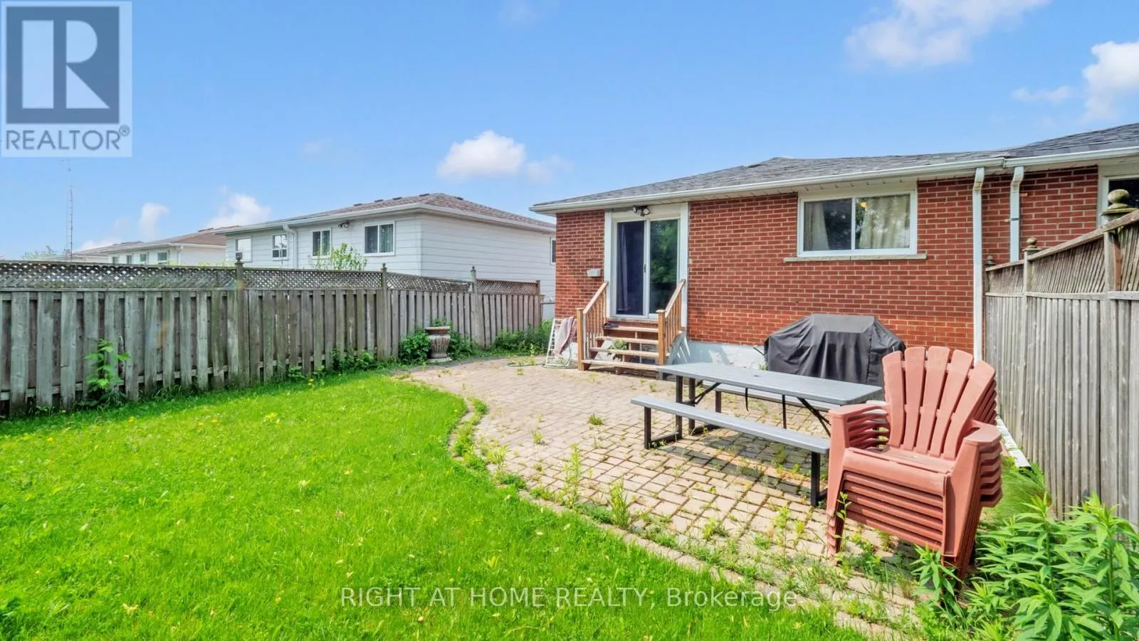 3456 OAKGLADE CRESCENT