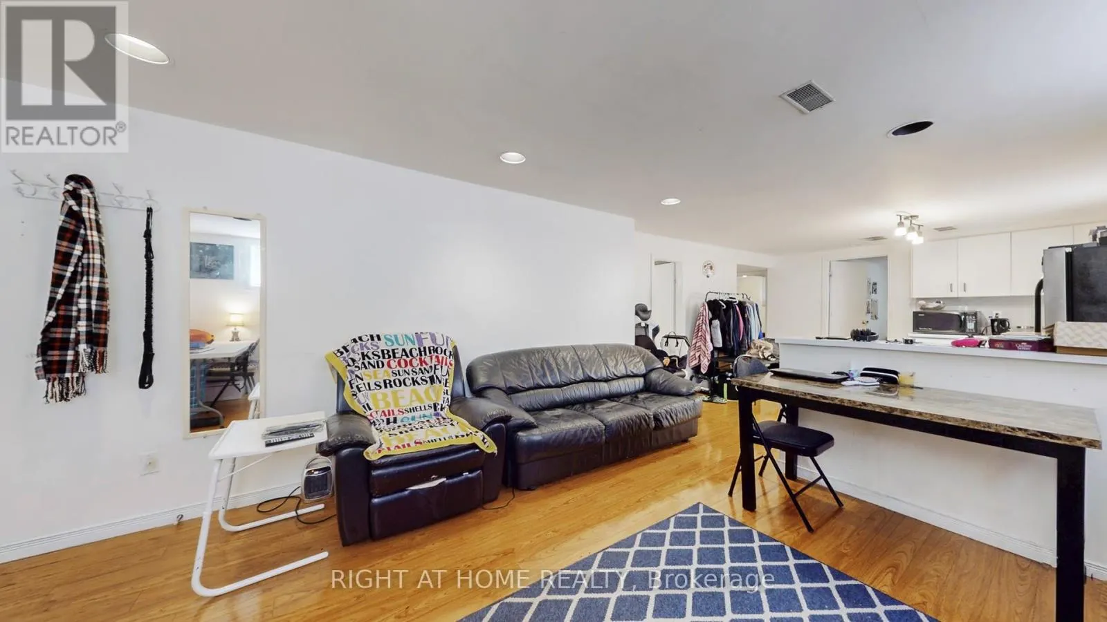 3456 OAKGLADE CRESCENT