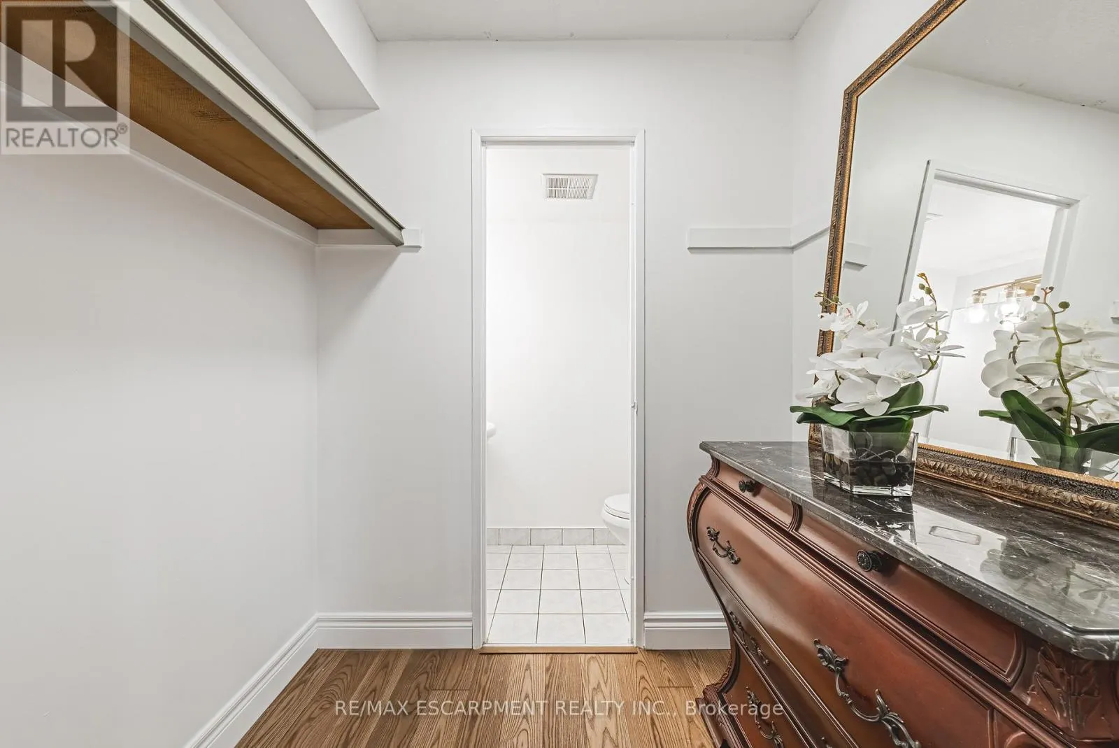 509 - 2055 UPPER MIDDLE ROAD
