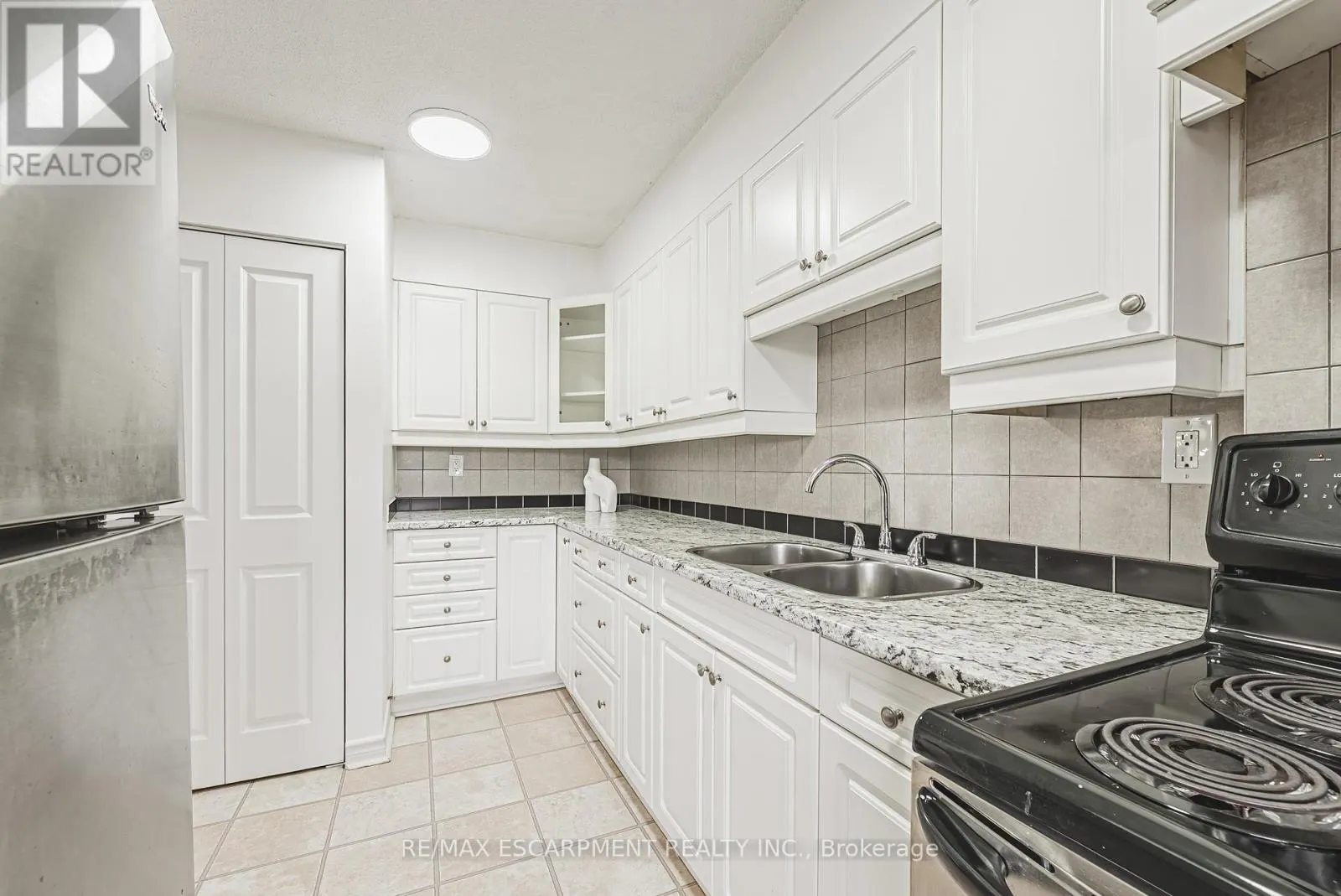 509 - 2055 UPPER MIDDLE ROAD