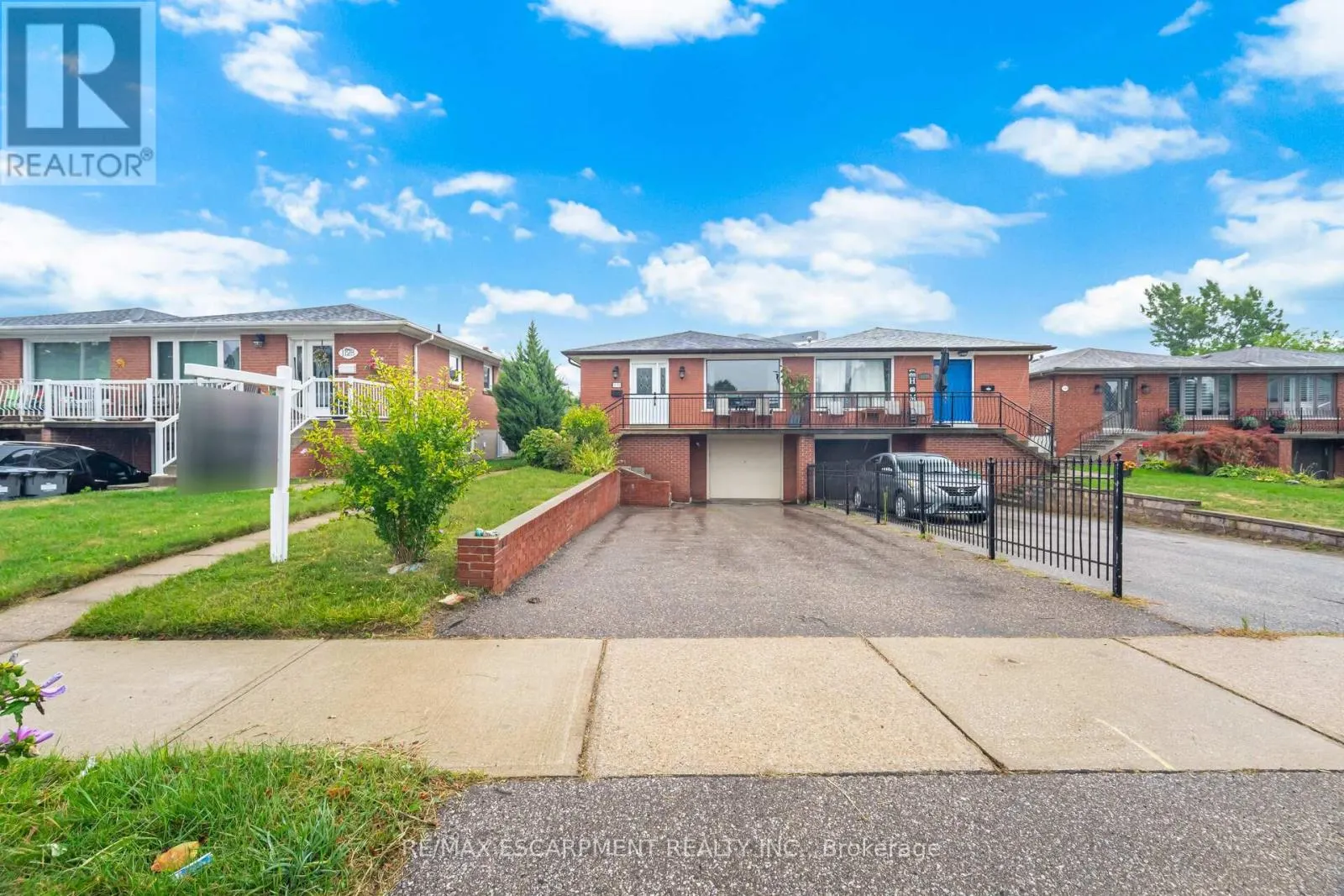 1132 CLAREDALE ROAD