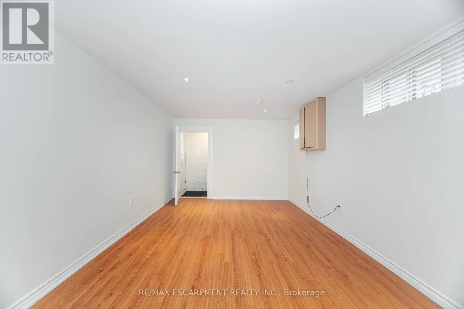 1132 CLAREDALE ROAD