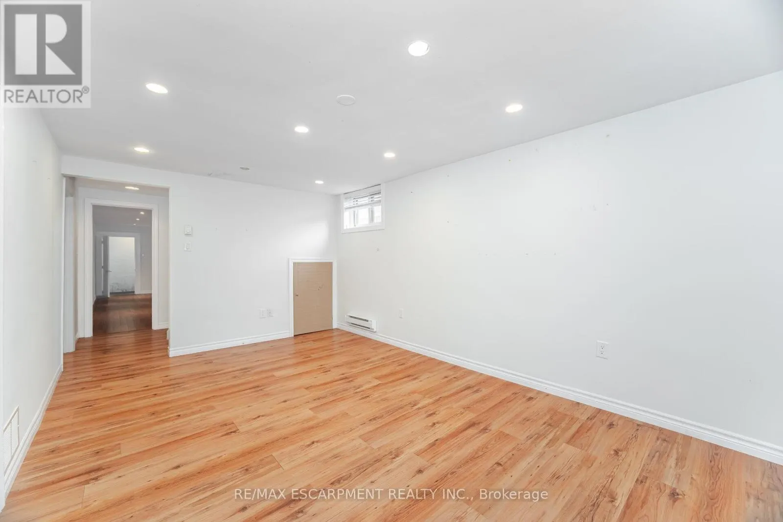 1132 CLAREDALE ROAD