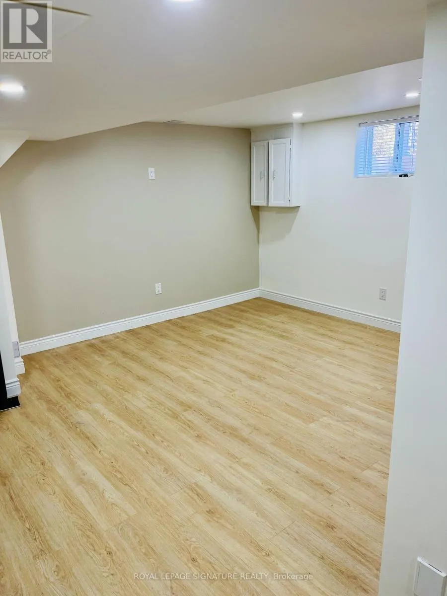 1342 CANFORD CRESCENT