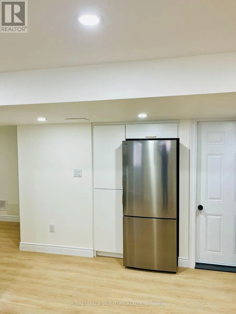 1342 CANFORD CRESCENT