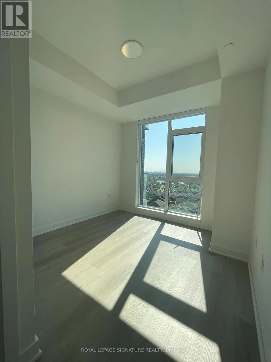1305 - 40 LAGERFELD DRIVE