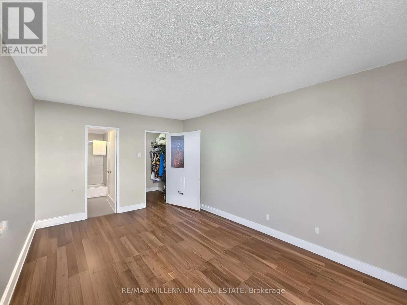 1811 - 2645 KIPLING AVENUE