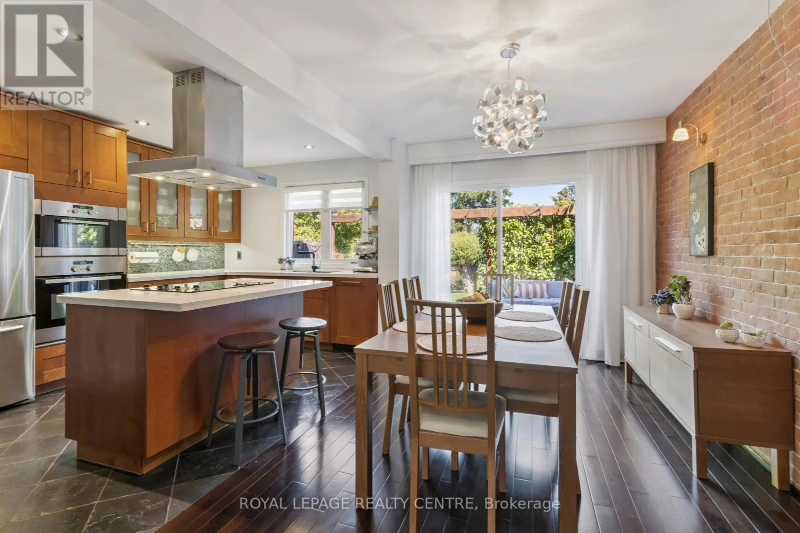 3383 TALLMAST CRESCENT