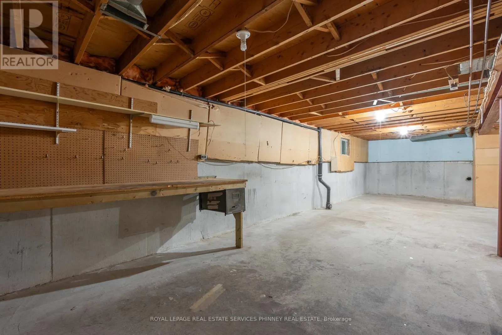 1005 QUEEN STREET W