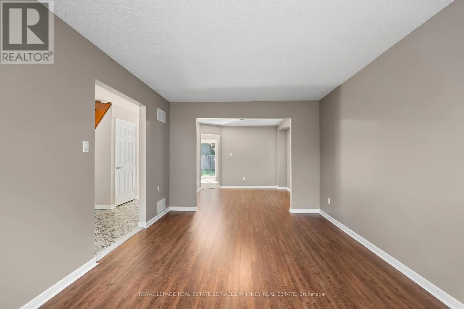 1005 QUEEN STREET W
