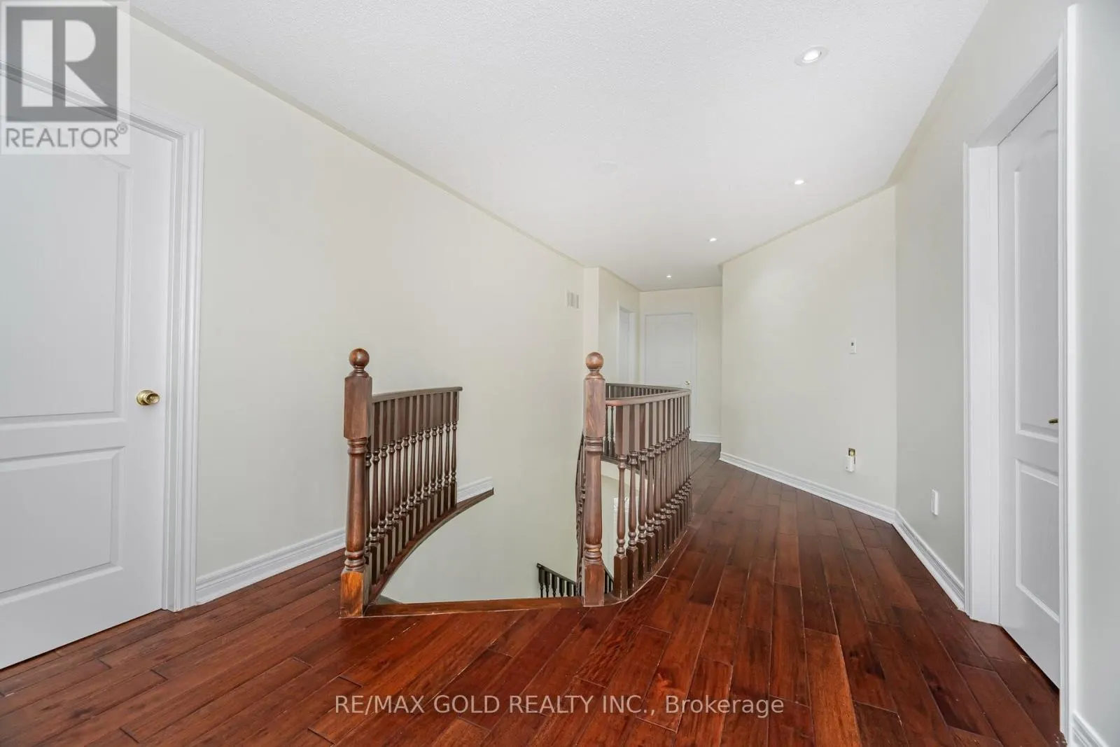 30 GOLDEN EAGLE ROAD