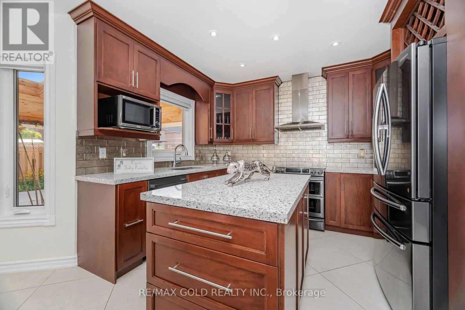 30 GOLDEN EAGLE ROAD