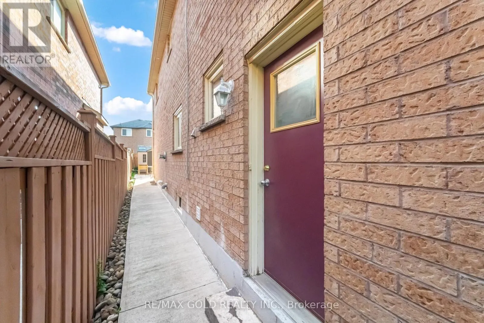 30 GOLDEN EAGLE ROAD