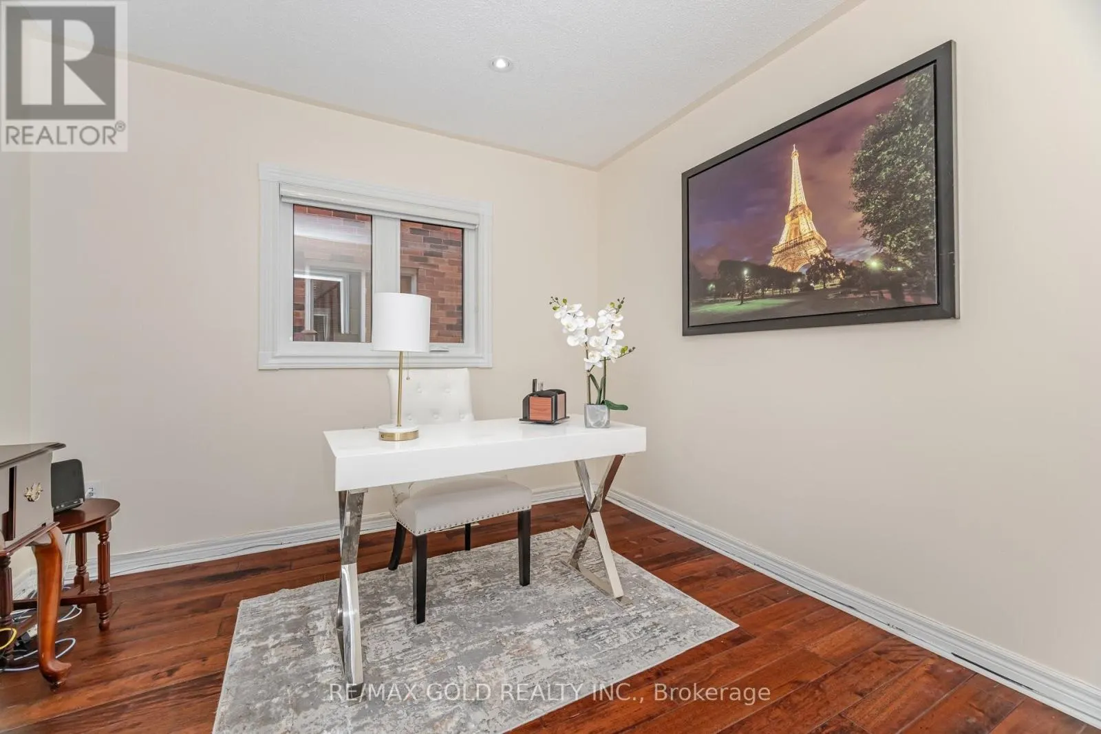 30 GOLDEN EAGLE ROAD