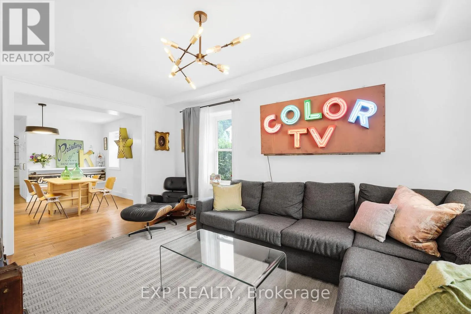 20 ELGIN STREET S