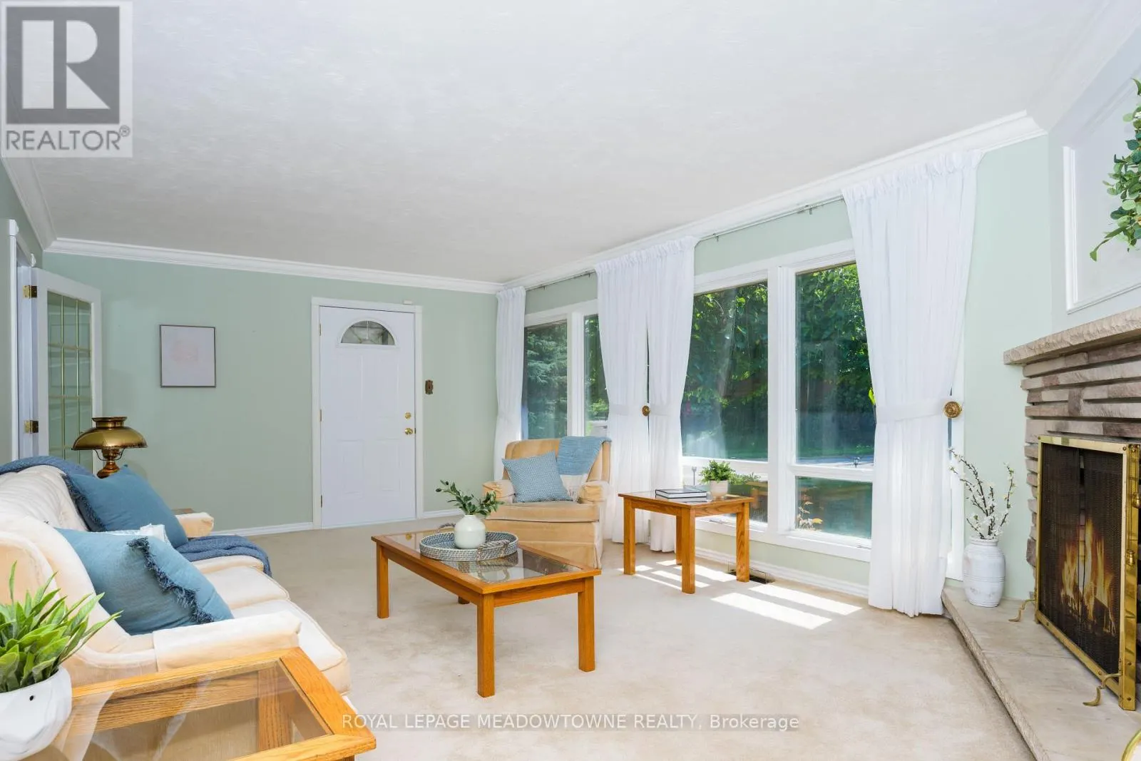 74 RIVER DRIVE