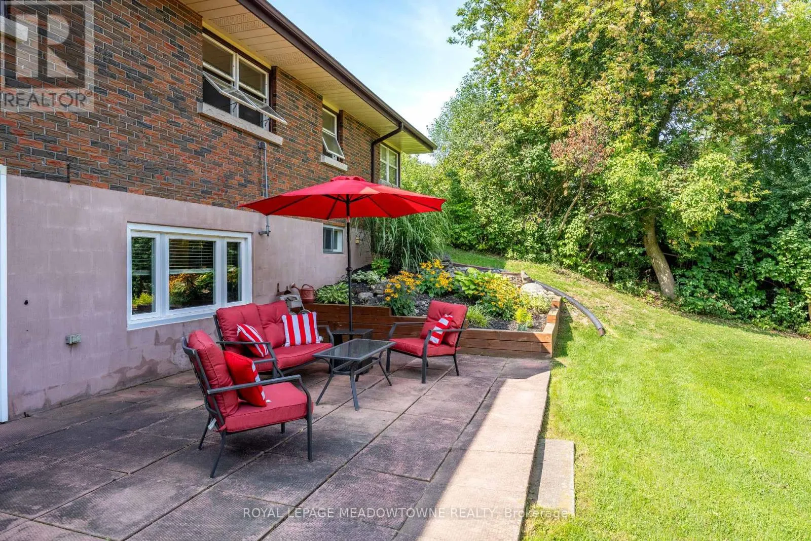 74 RIVER DRIVE
