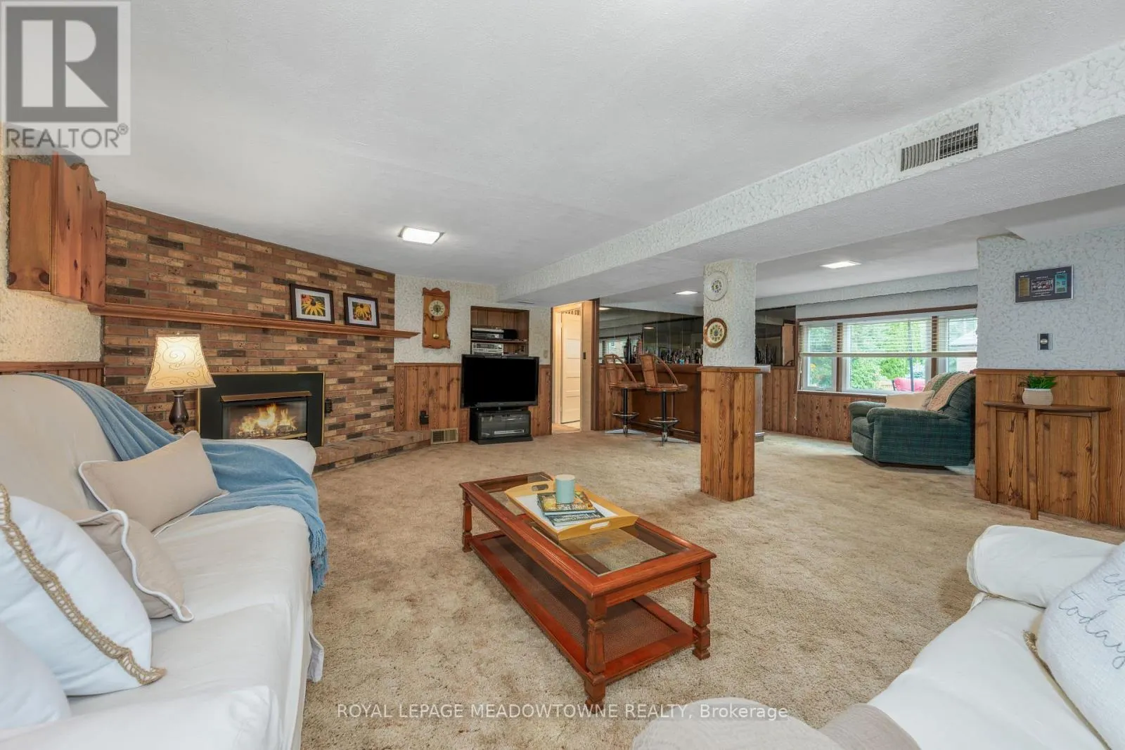 74 RIVER DRIVE