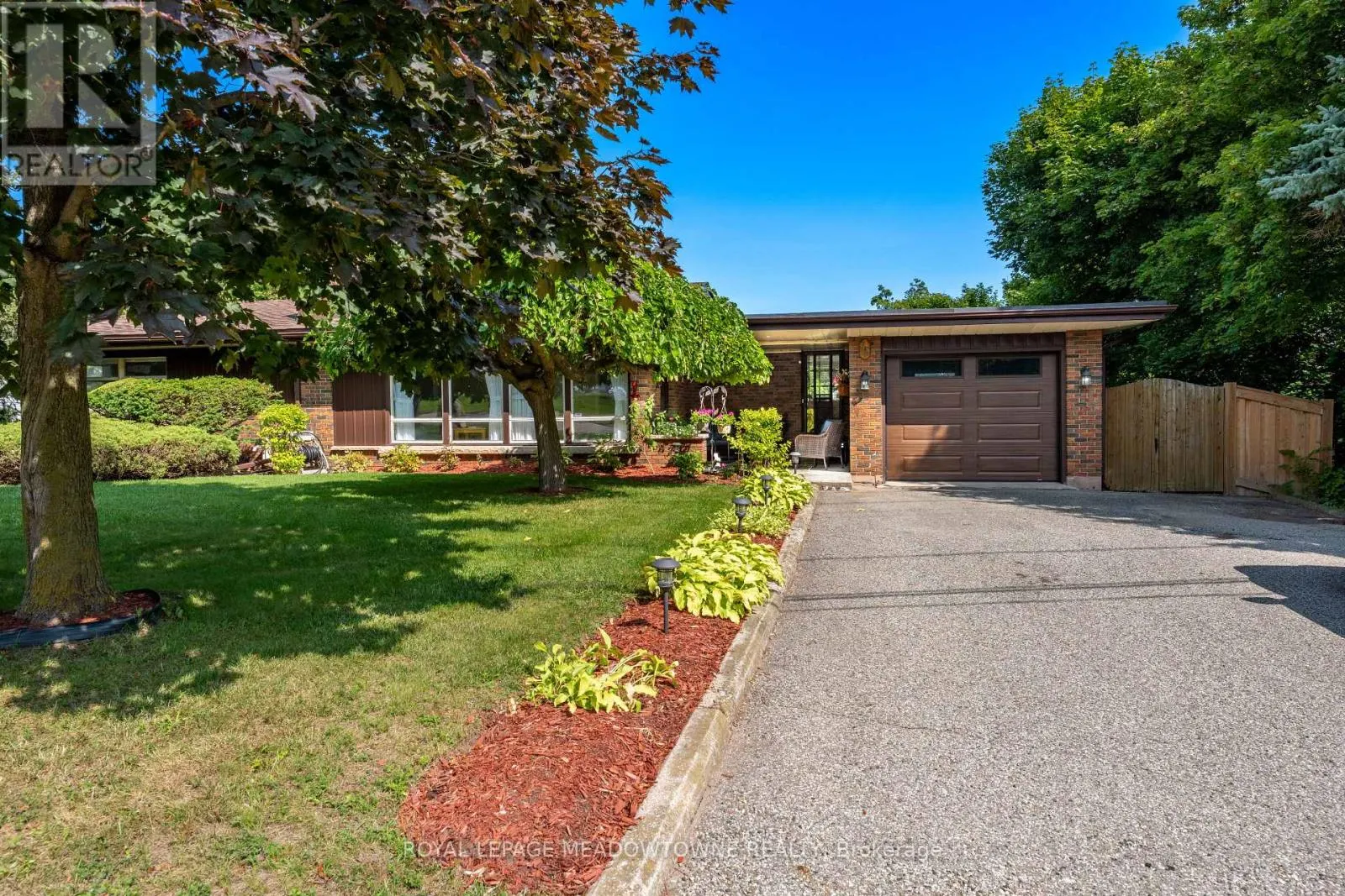 74 RIVER DRIVE