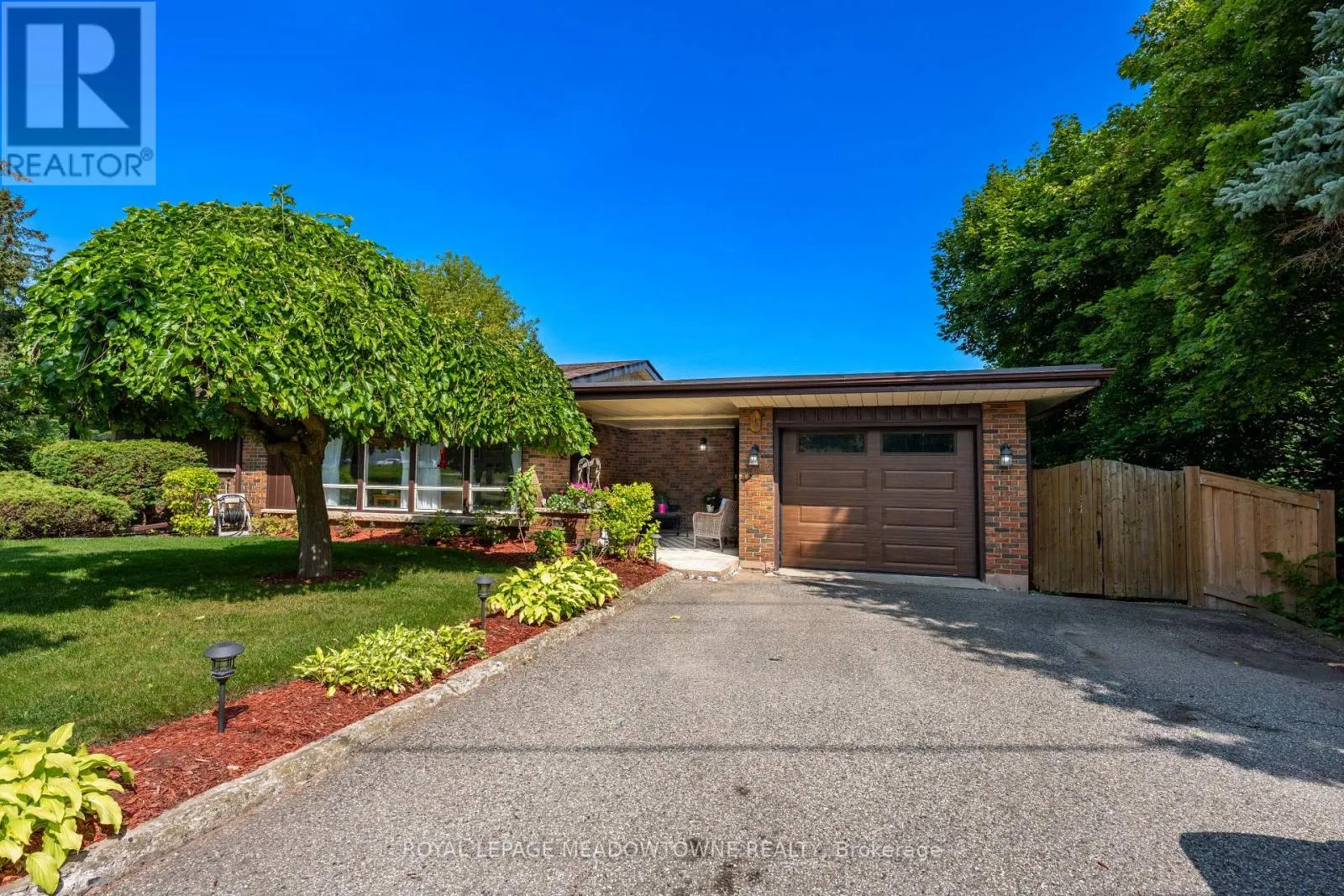 74 RIVER DRIVE