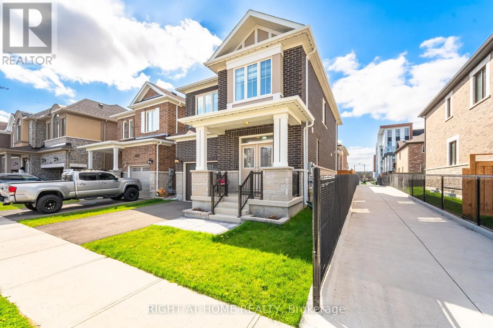 453 BOYD LANE