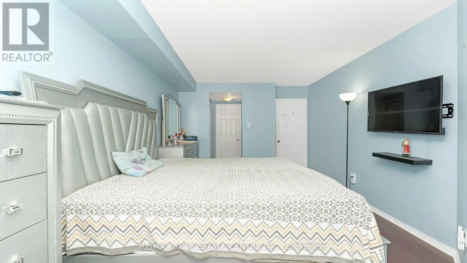 612 - 250 WEBB DRIVE