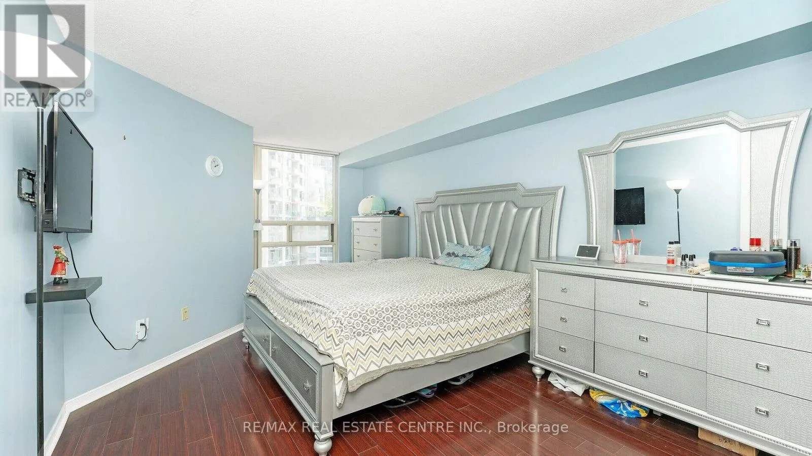 612 - 250 WEBB DRIVE