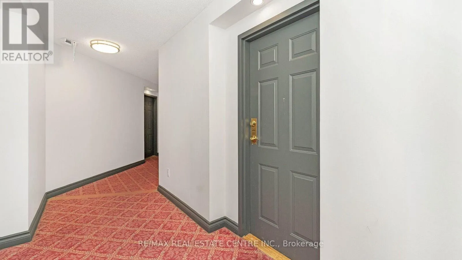 612 - 250 WEBB DRIVE