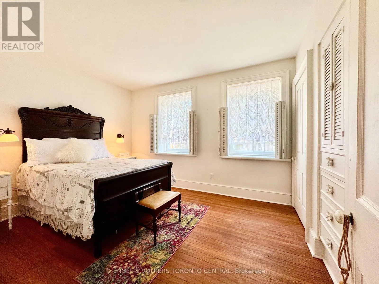 85 YORKLEIGH AVENUE