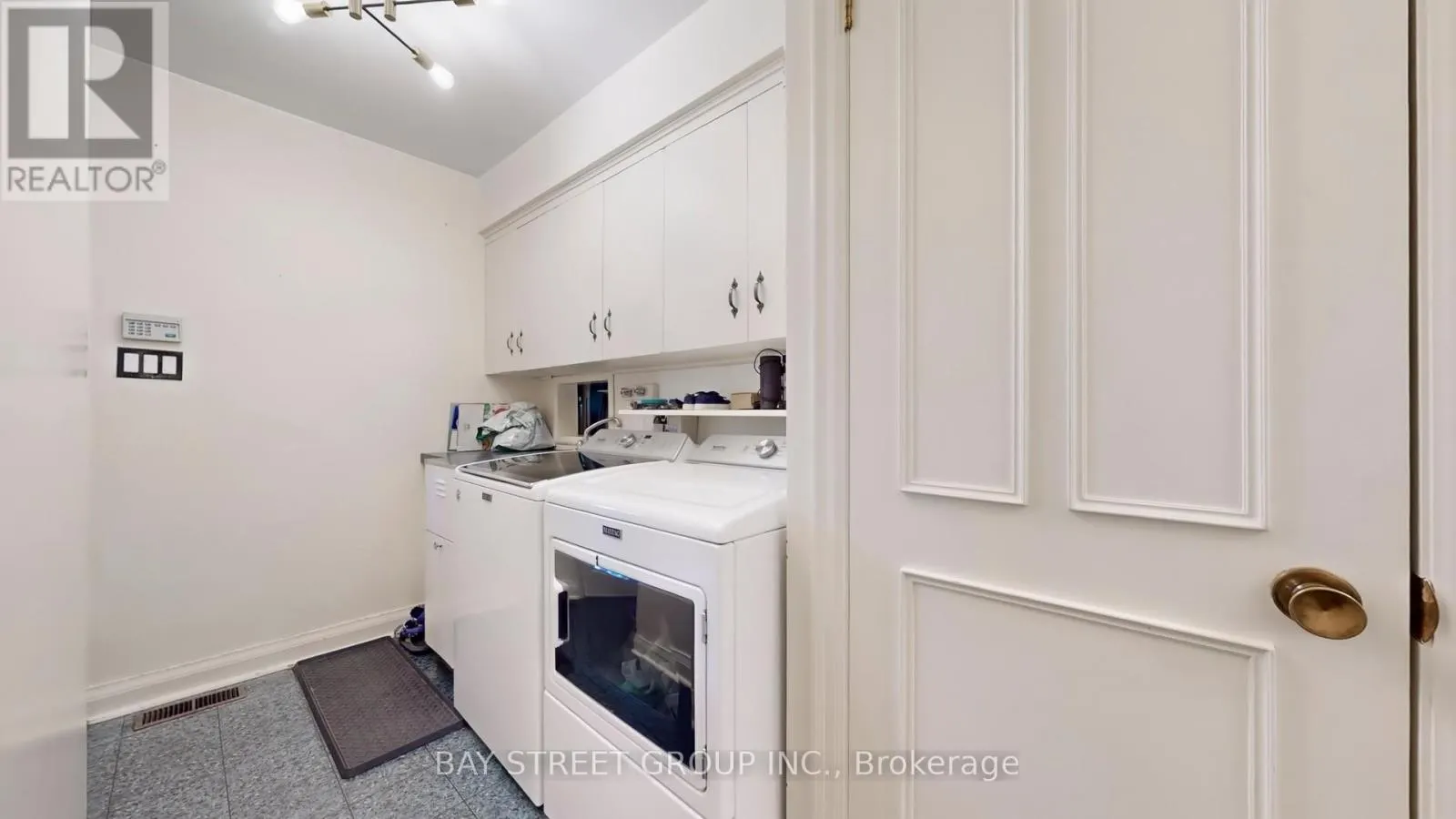 178 BREEZY PINES DRIVE