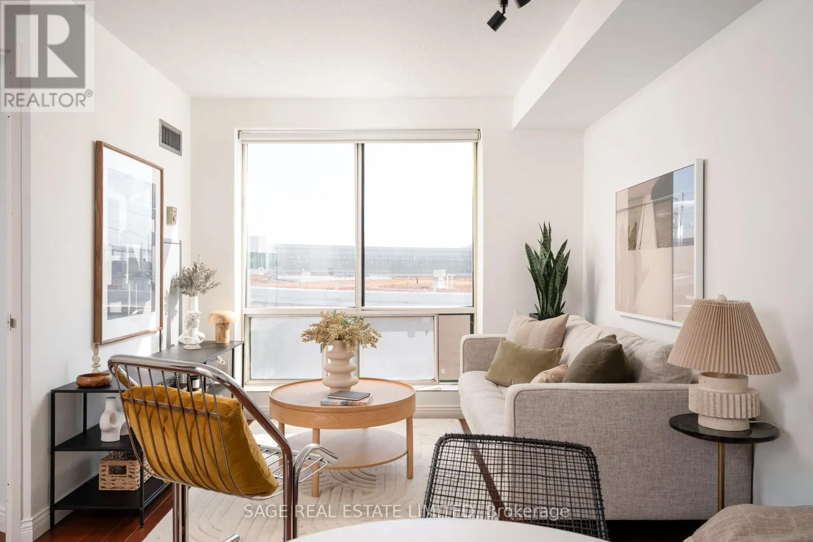 205 - 101 SUBWAY CRESCENT
