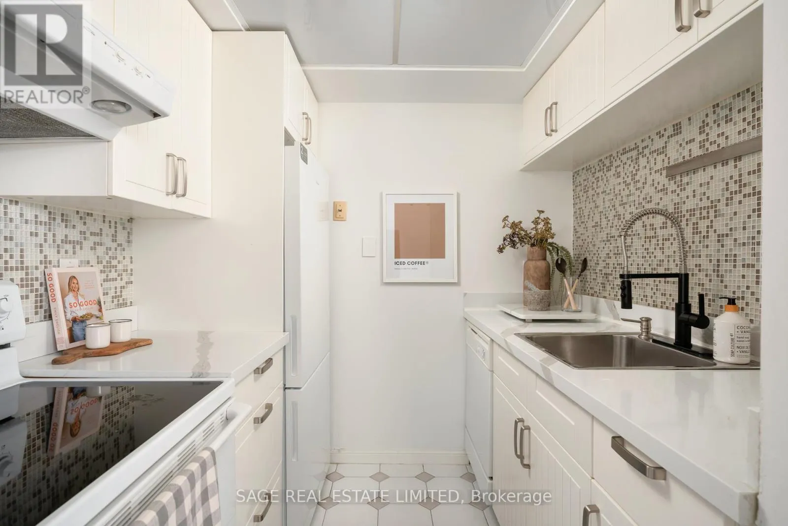 205 - 101 SUBWAY CRESCENT