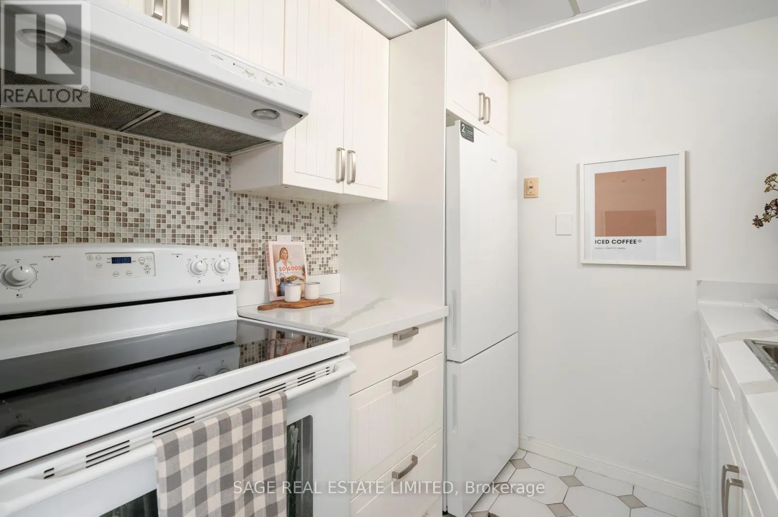 205 - 101 SUBWAY CRESCENT