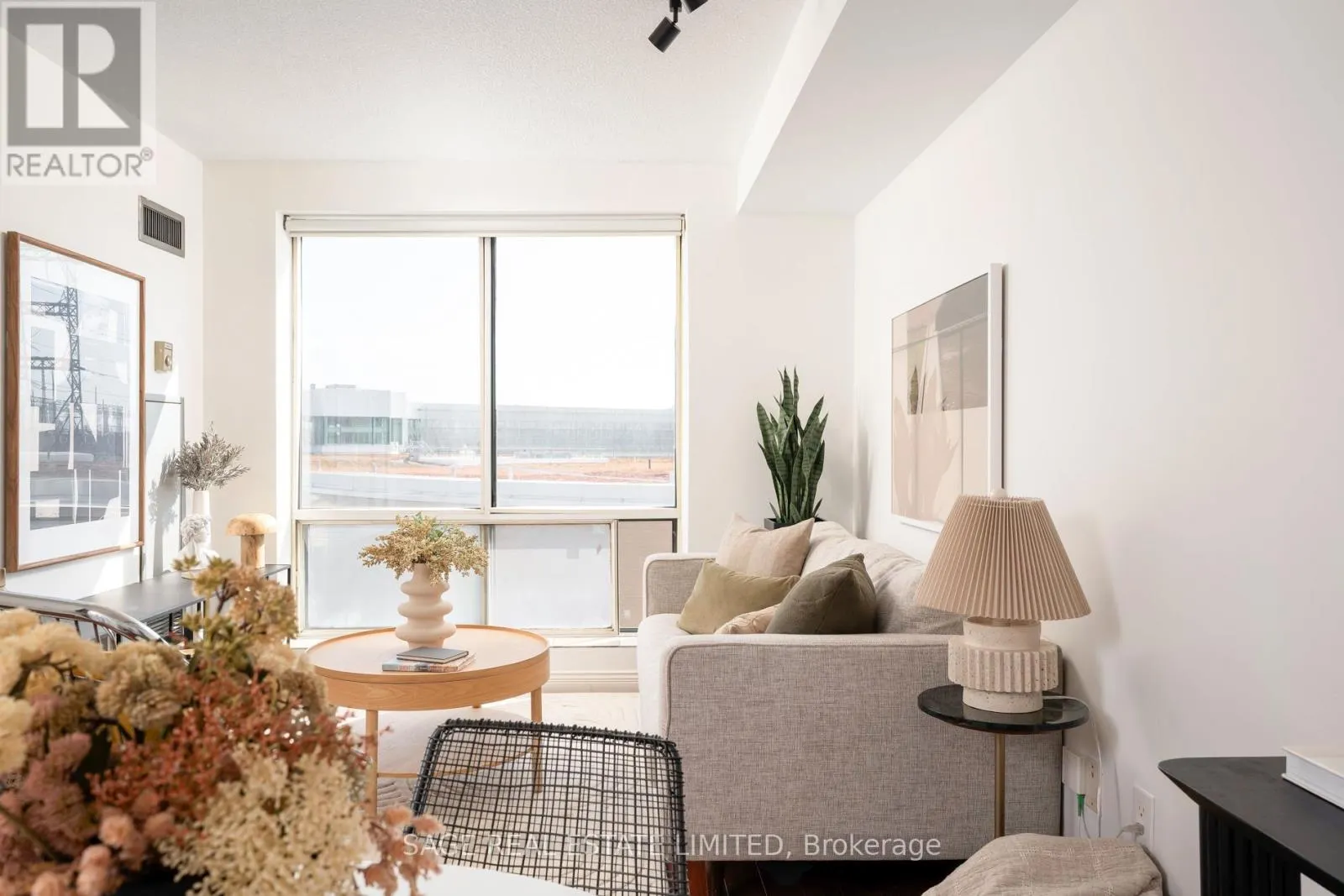 205 - 101 SUBWAY CRESCENT