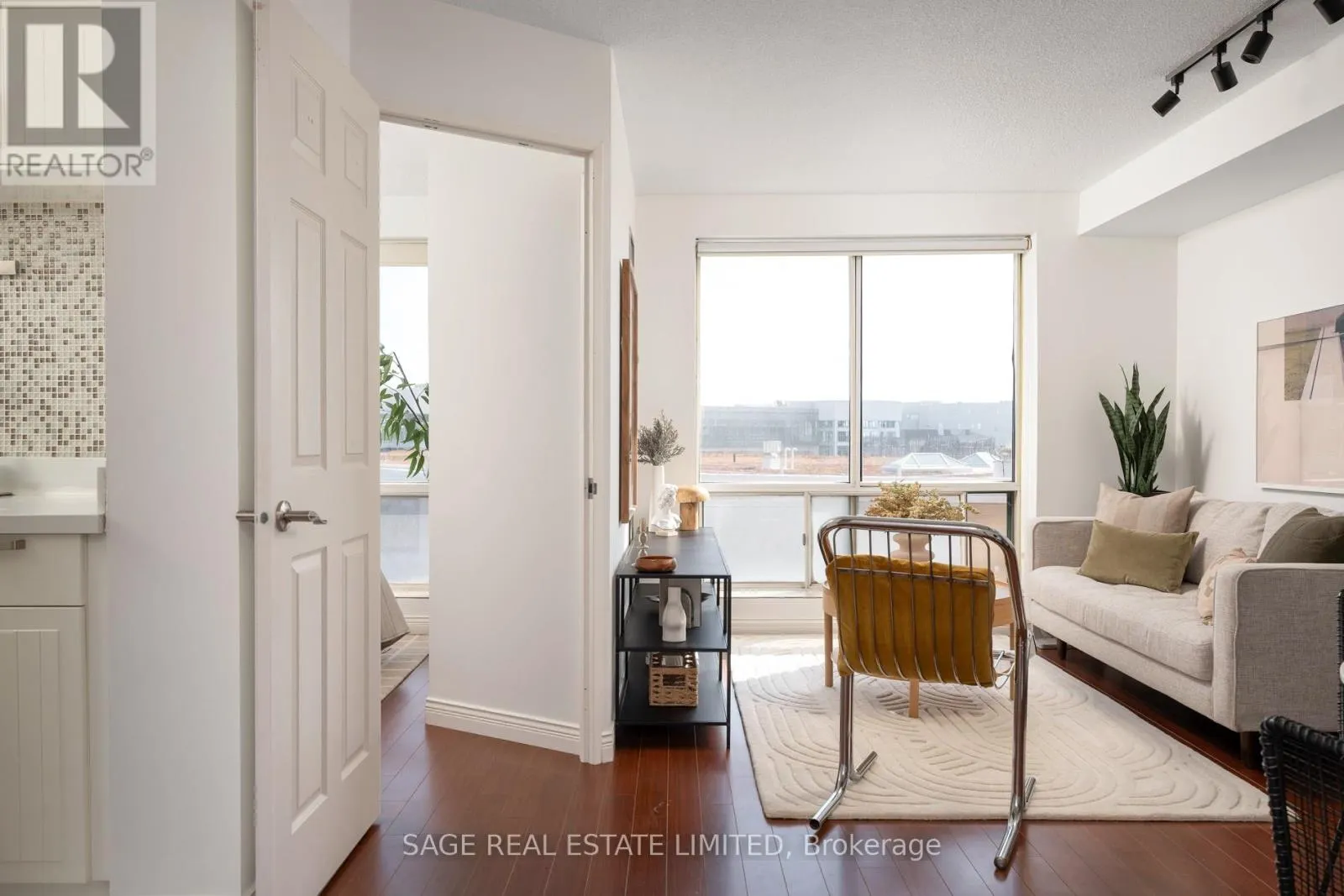 205 - 101 SUBWAY CRESCENT