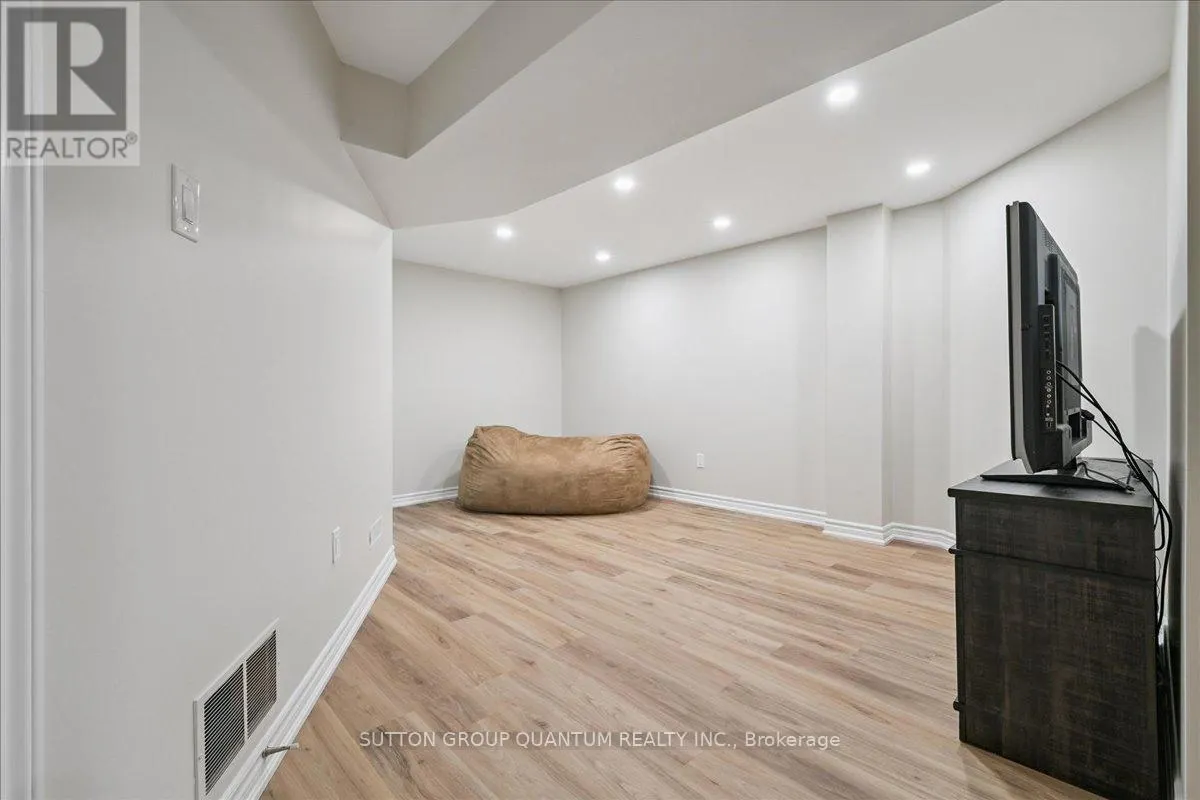 1135 POTTERS WHEEL CRESCENT