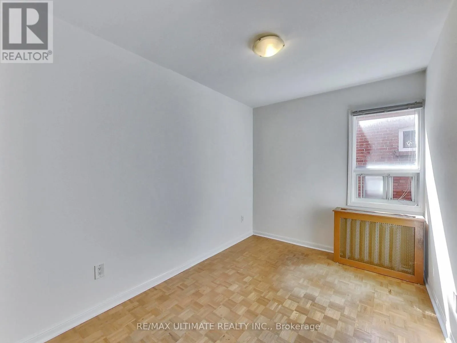 1654 DUFFERIN STREET