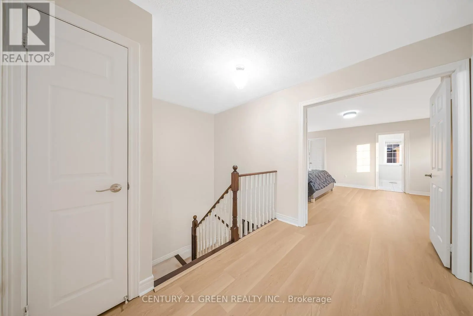 35 SAMANTHA CRESCENT