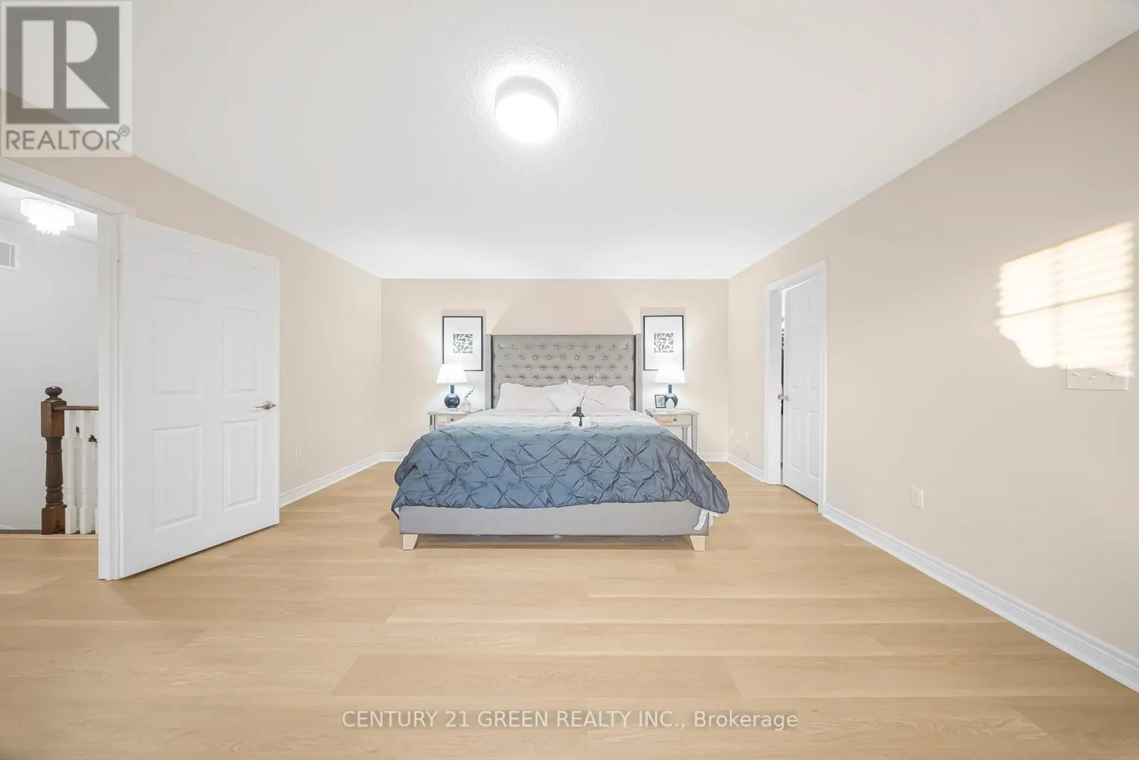 35 SAMANTHA CRESCENT