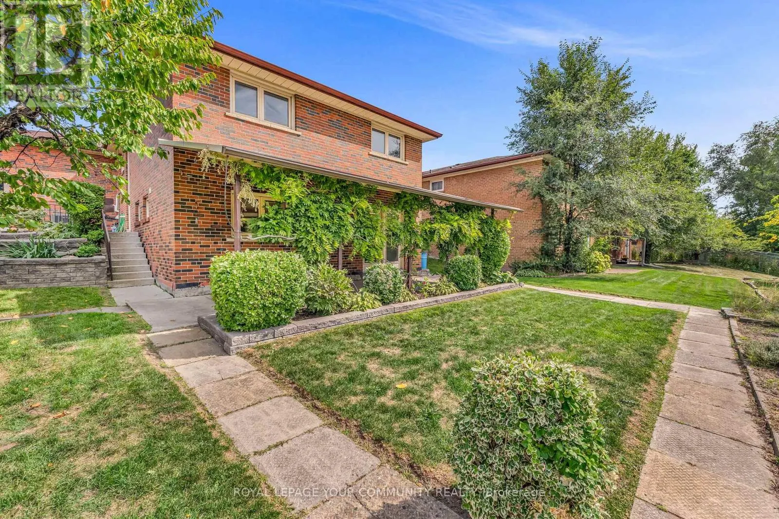 6 HENTOB COURT