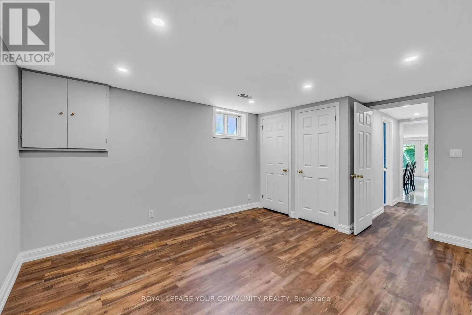 6 HENTOB COURT